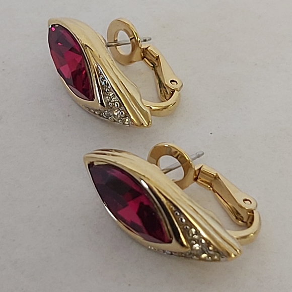 Nina Ricci Jewelry - NINA RICCI earrings